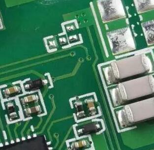 深圳風(fēng)華貼片電容代理商：怎么判斷貼片電容漏電？